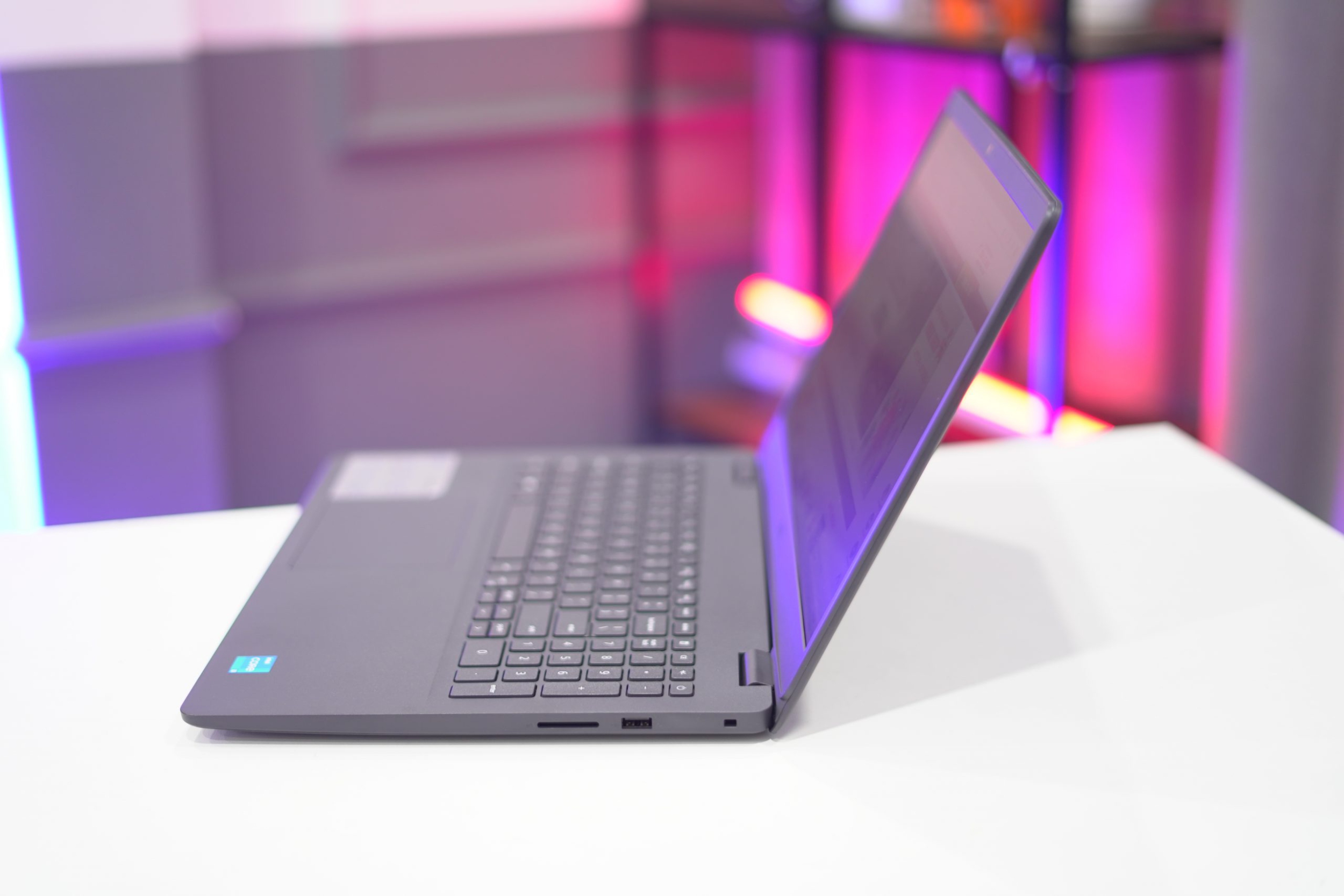 Có nên lựa chọn cấu hình Laptop Dell 3501